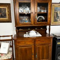 Credenza napoletana