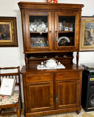 Credenza napoletana
