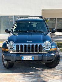Jeep Cherokee 2800 CRD