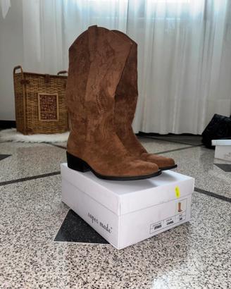 Camperos scamosciati stivali