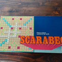 Gioco da tavolo scarabeo 