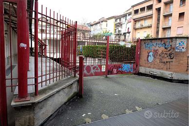 Box auto singolo Via Fiano