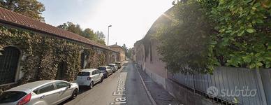 Stanza singola a Monza con posto auto