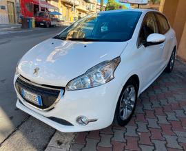 Peugeot 208 1.4 HDi 68 CV 5 porte Allure