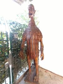 Statua Gigante in Legno Artigianale