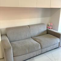 Divano letto grigio chiaro
