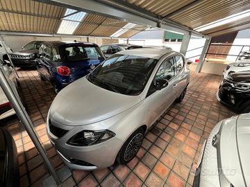 Lancia Ypsilon 1.0 FireFly 5 porte S&S Hybrid Ecoc