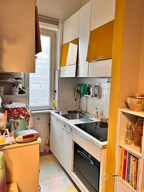 cucina IKEA con elettrodomestici inclusi