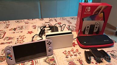 Nintendo Switch OLED e accessori extra