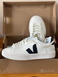 Scarpe in pelle Veja