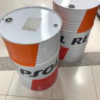 Fusti olio Repsol e Motul