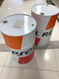 Fusti olio Repsol e Motul