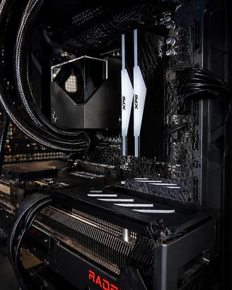 PC Gaming High-End Ryzen 7 7800X3D + RX 9070XT