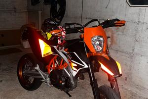 Ktm 690 smc-r