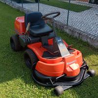 trattorino tagliaerba Husqvarna