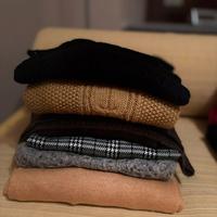 Blocco composto da 3 vestiti e 9 maglie di lana