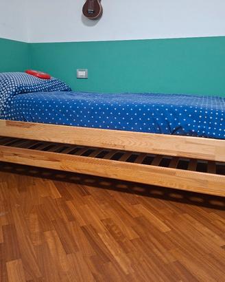 Due letti Utaker Ikea + 1 materasso Asvang