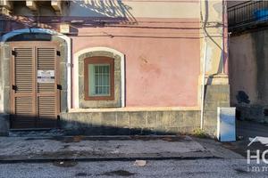 Nicolosi-casa indipendente