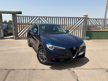 Alfa Romeo Stelvio 2.2 Turbodiesel 190 CV AT8 RWD 