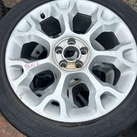 Vendiamo cerchi Fiat 500 L