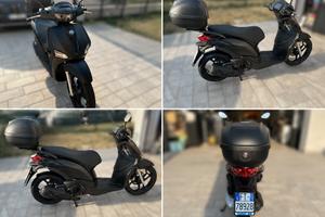 PIAGGIO LIBERTY 125 ABS E5+SPORT CON ACCESSORI