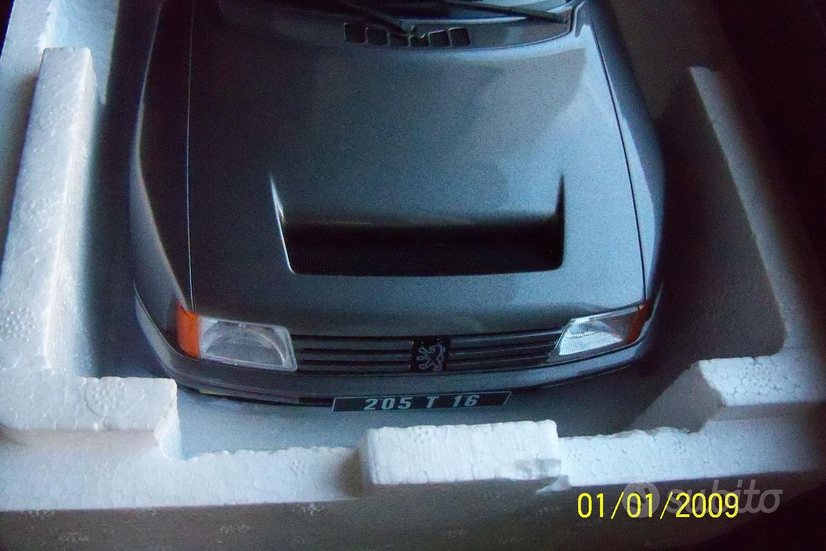 OttOmobile 1:12 Peugeot 205 T16 Série 200
