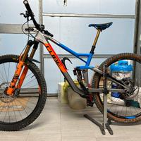 Cube enduro