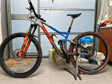 Cube enduro