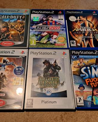 Giochi originali per PS2 con 3 schede di memoria.