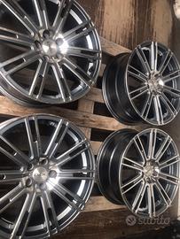 Cerchi  17” misura 17X7,5 JJ  distanziali e bullon