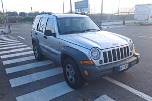 Jeep Cherokee 2.8 CRD Sport