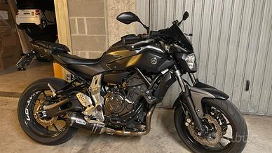 YAMAHA 11/2015