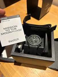 MoonSwatch Mission MoonPhase Snoopy
