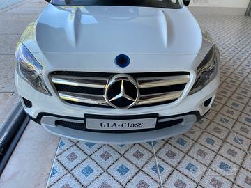 Mercedes benz Gla Class (originale) per bambini