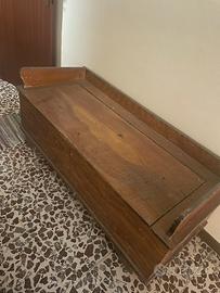 Cassapanca in legno antico