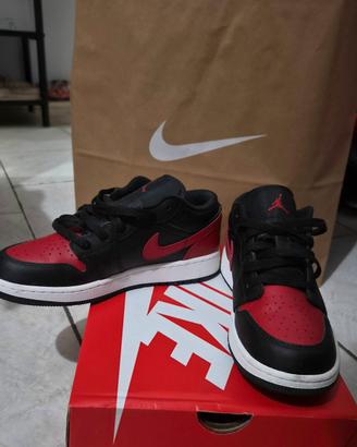 Air Jordan 1 Low (GS) nere e rosse