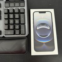 Apple iPhone 16e 128Gb