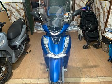 Sh 125 gia assicurato