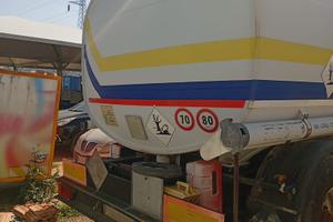 Cisterna carburati contalitri