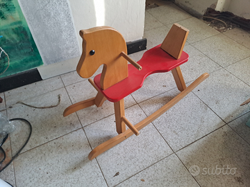 Cavallo a dondolo foppapedretti