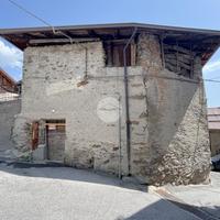 CASA SEMINDIPENDENTE A MONNO