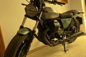 Moto Guzzi V9 BOBBER Centenario