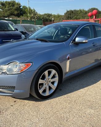 Jaguar XF 2.7D V6 Premium Luxury