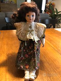 Bambola vintage da collezione in porcallana 35 cm