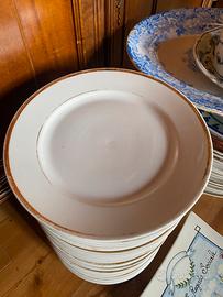Piatti antichi e ceramiche