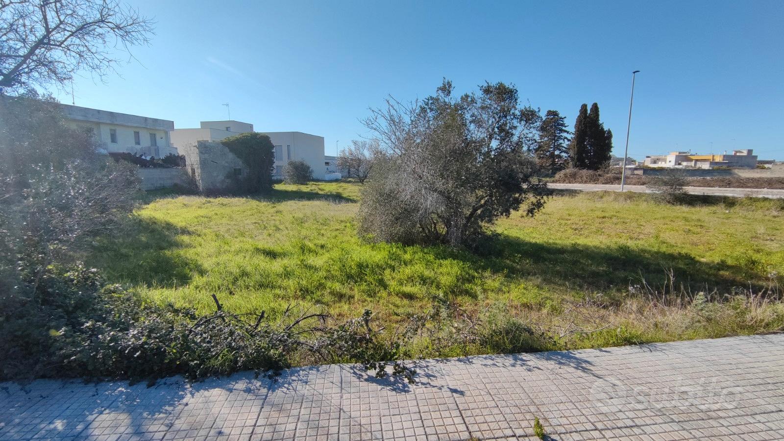 Terreno edificabile B4 da 750 mq in Vernole (LE) - Vista 2