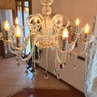 Lampadario elegante a 8 bracci con pendenti