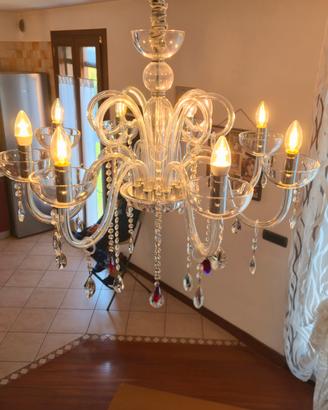 Lampadario elegante a 8 bracci con pendenti