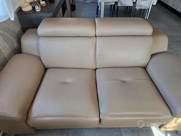 divano in pelle nuovo mai usato 