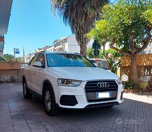 Audi Q3 2.0 TDI 150CV Business